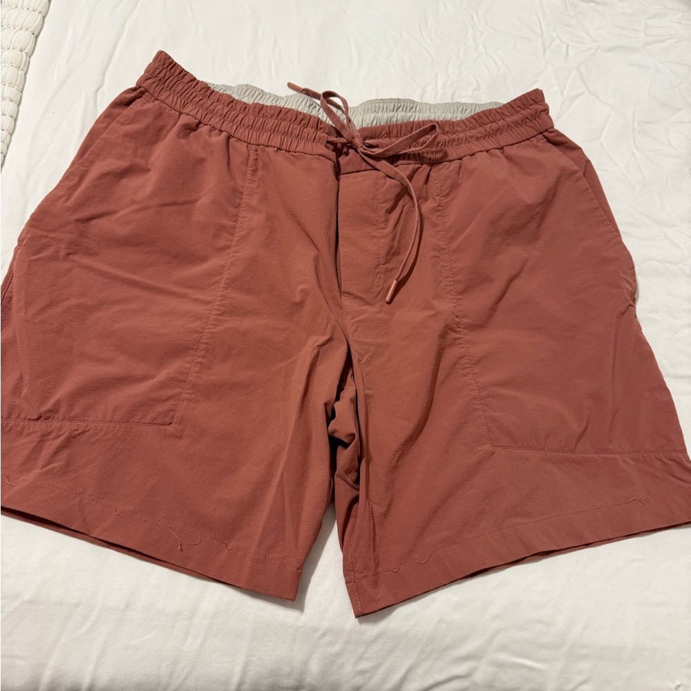 Lululemon Men's Salmon 6” Shorts